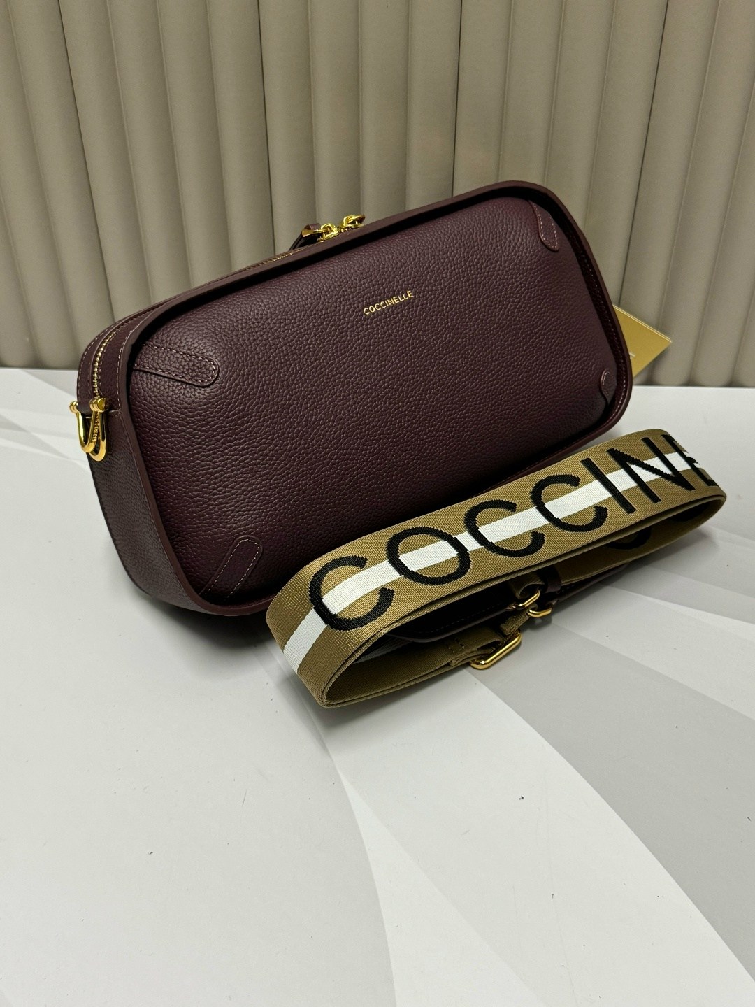 сумка coccinelle,сумка кожаная coccinelle beat,coccinelle сумка кросс-боди,сумка через плечо coccinelle,сумка женская через плечо coccinelle