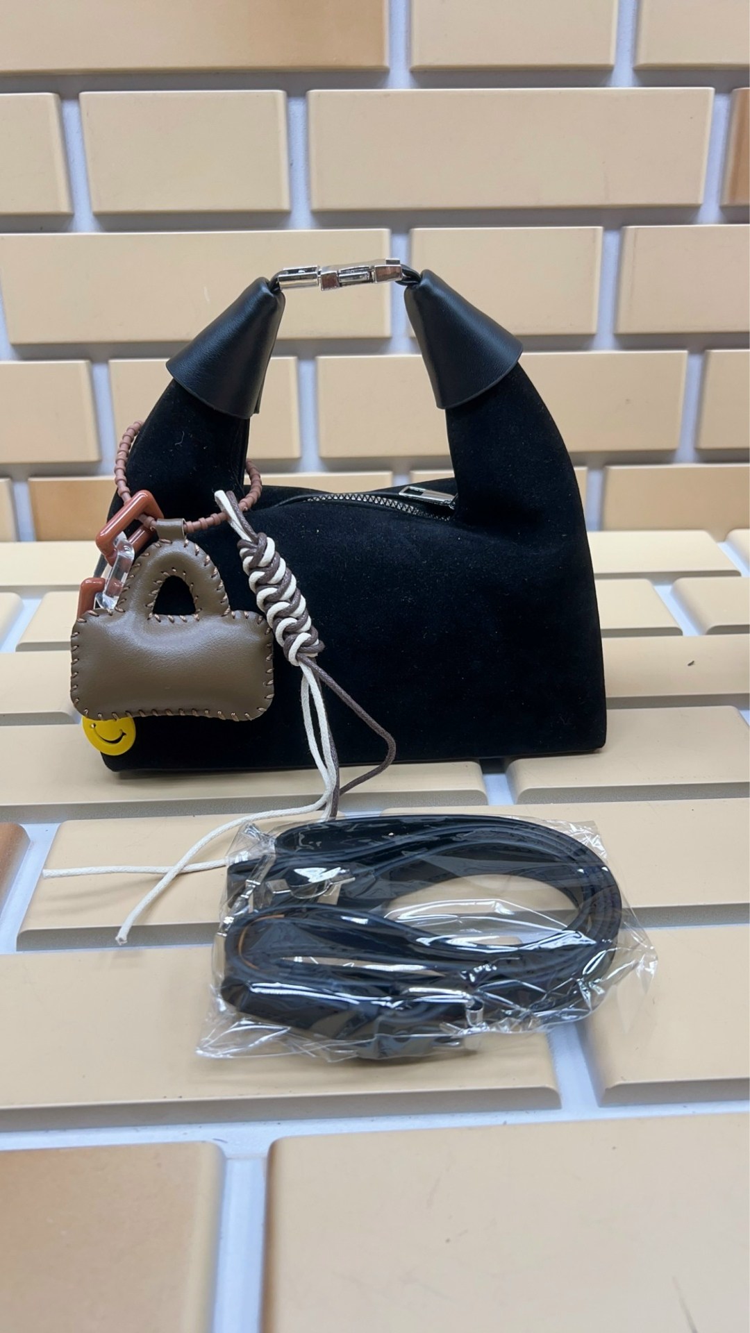 замшевая сумка,сумка,женская сумка,модная сумка,вместительная замшевая сумка