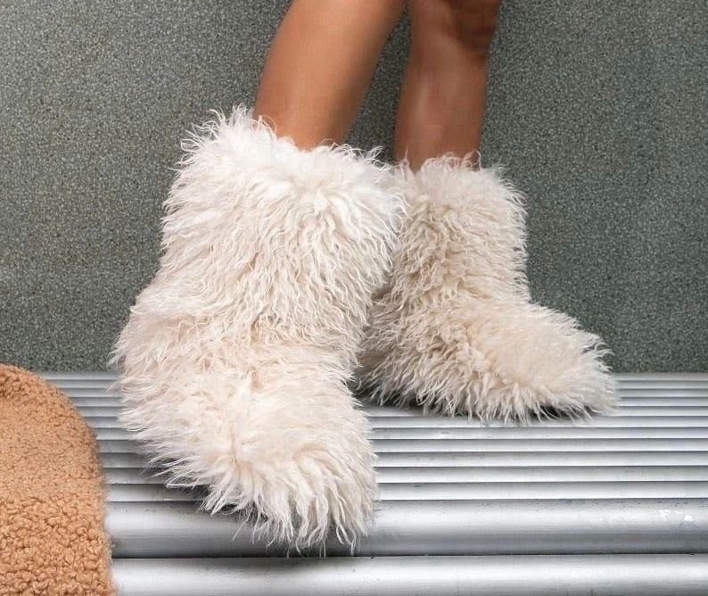 пушистые сапоги,меховые сапоги,пушистая ,тапочки с мехом на каблуке,сапоги с мехом