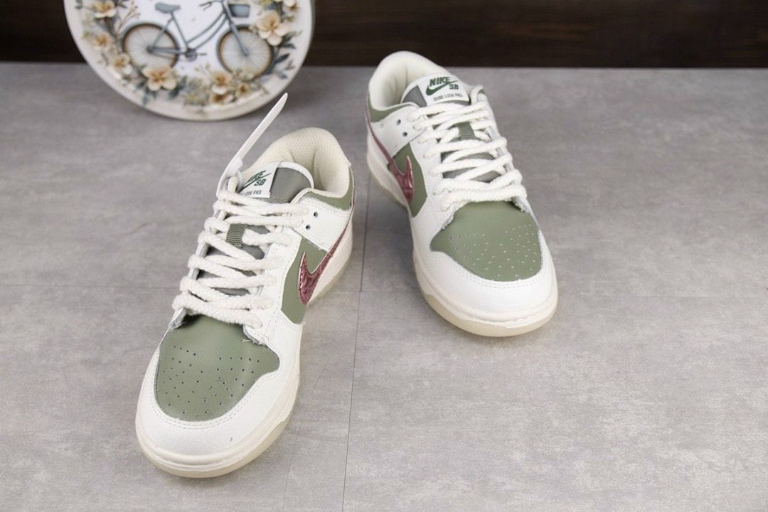 кроссовки nike dunk low,nike dunk low,кроссовки nike sb dunk low scrap,кроссовки,кроссовки nike sb dunk low