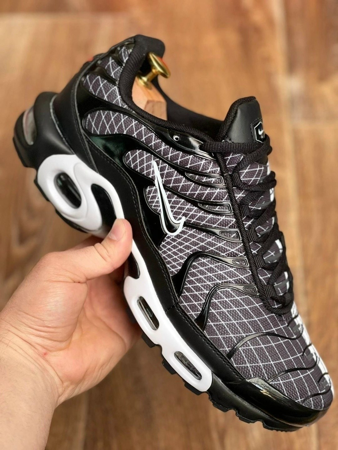кроссовки nike air max tn plus,кроссовки мужские nike air max tn plus,nike air max plus tn black,nike air max plus tn,кроссовки премиум