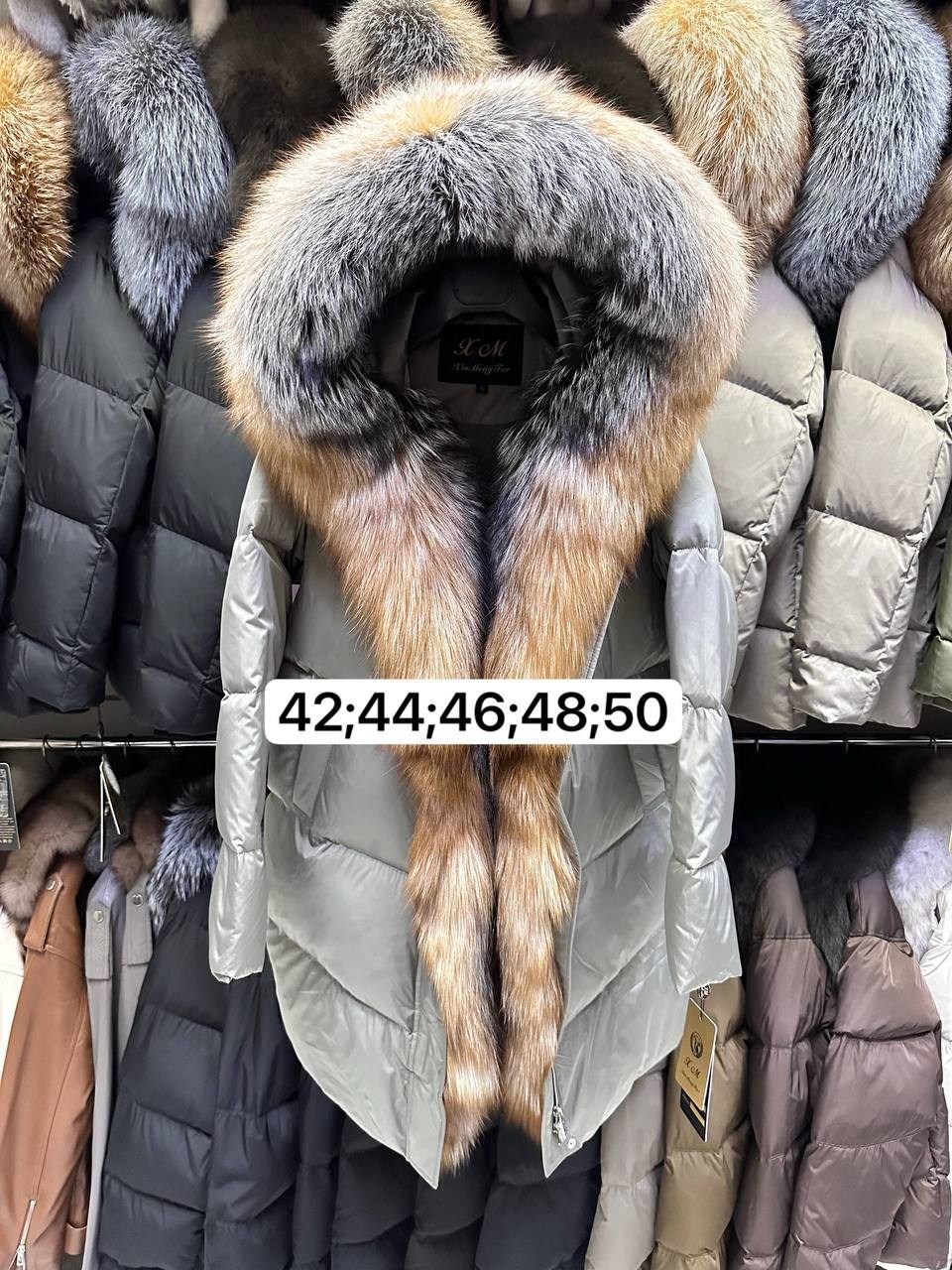 пуховик женский с натуральным мехом,пуховики с мехом,пуховики с натуральным мехом,пуховик женский с мехом,куртка-пуховик с мехом лисы и чернобурки
