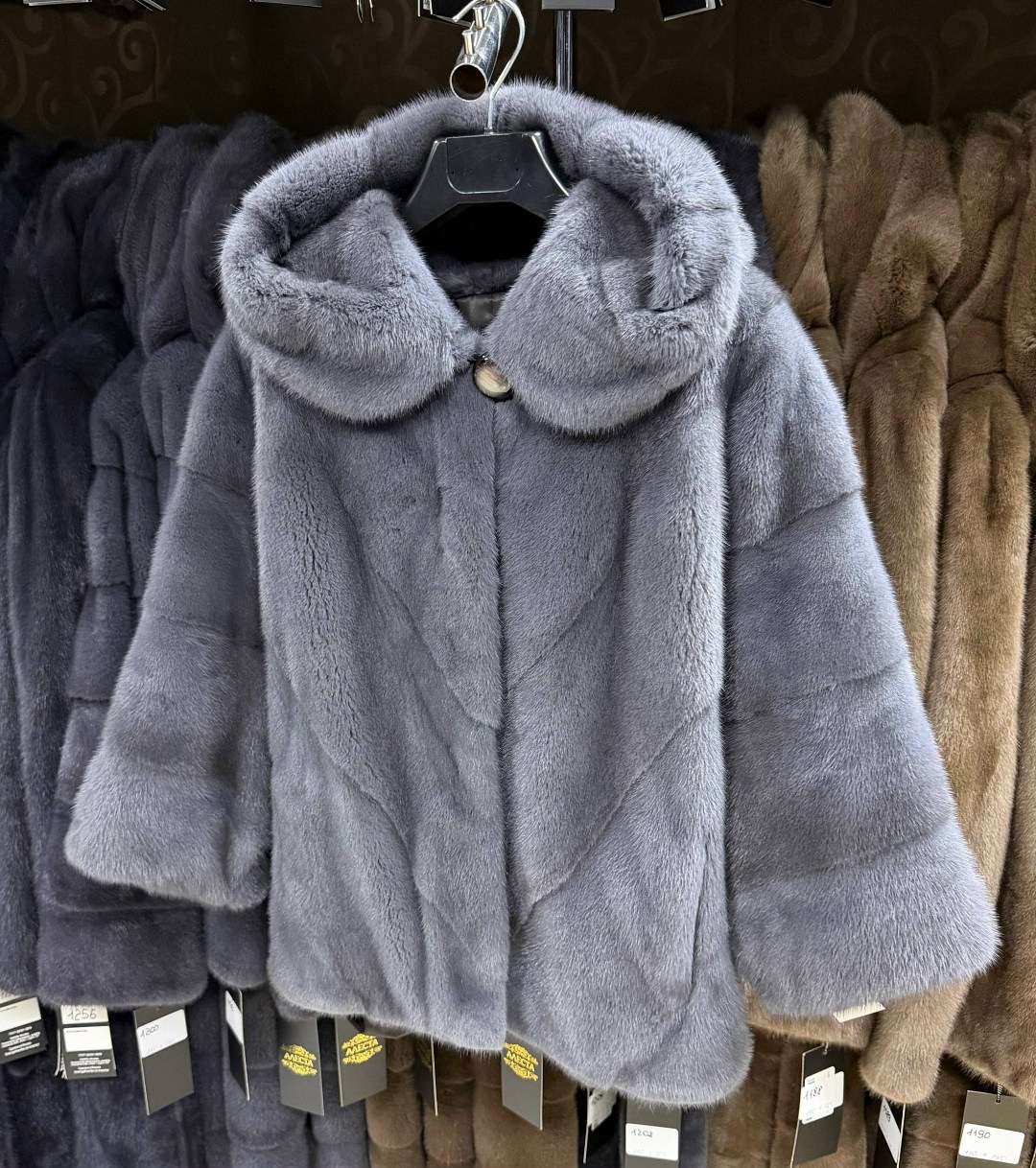 шубка из меха европейской норки с капюшоном цвет голубой,шубка из меха европейской норки с капюшоном,шубка из меха европейской норки с капюшоном цвет лаванда,шуба норковая с капюшоном,шуба норковая