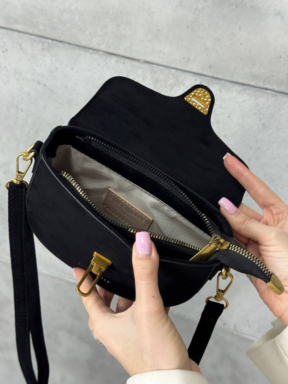 сумка женская маленькая кросс-боди chanel,сумка кросс-боди miu miu,кепка женская,стильное