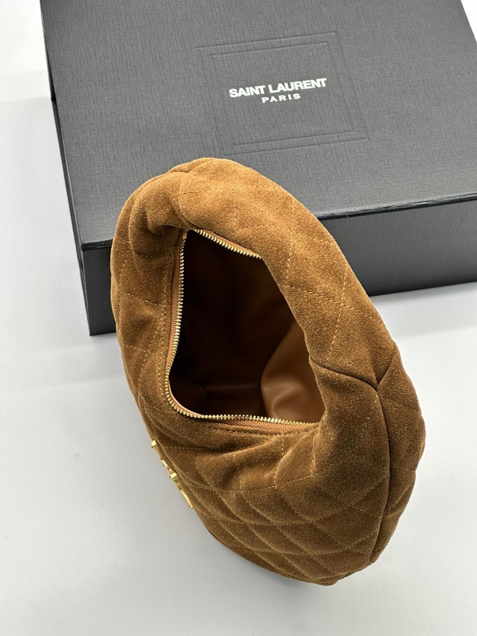 сумка yves saint laurent,замшевая сумка,сумка saint laurent loulou замшевая,сумка замшевая коричневая,сумка замшевая женская