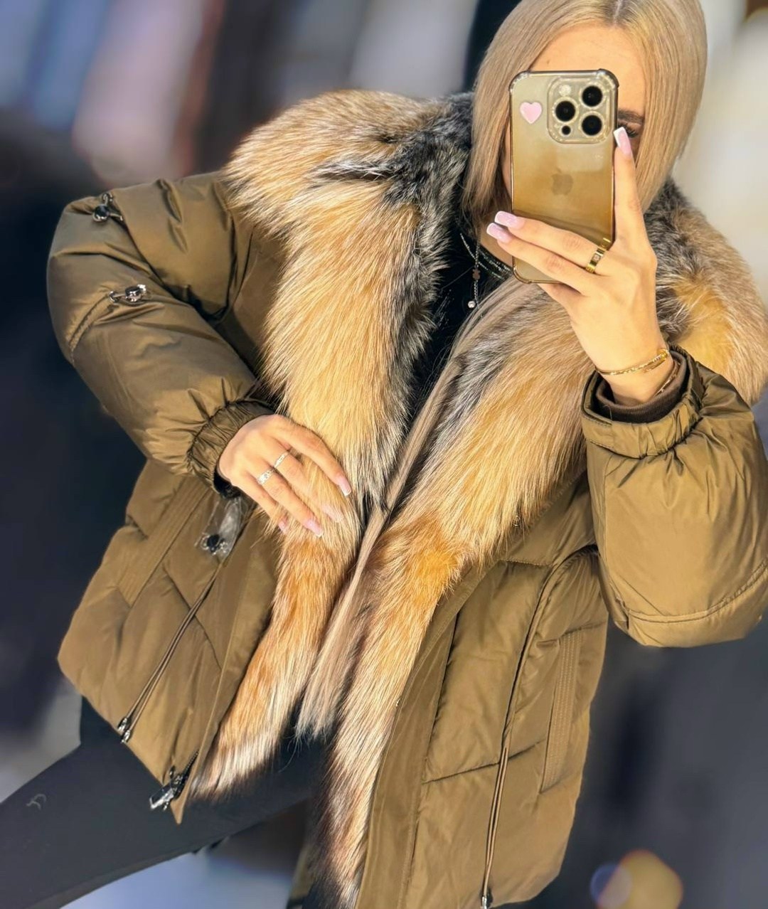 пуховик с натуральным мехом,пуховик с мехом,парка с натуральным мехом,куртка пуховик с натуральным мехом,модные куртки с натуральным мехом