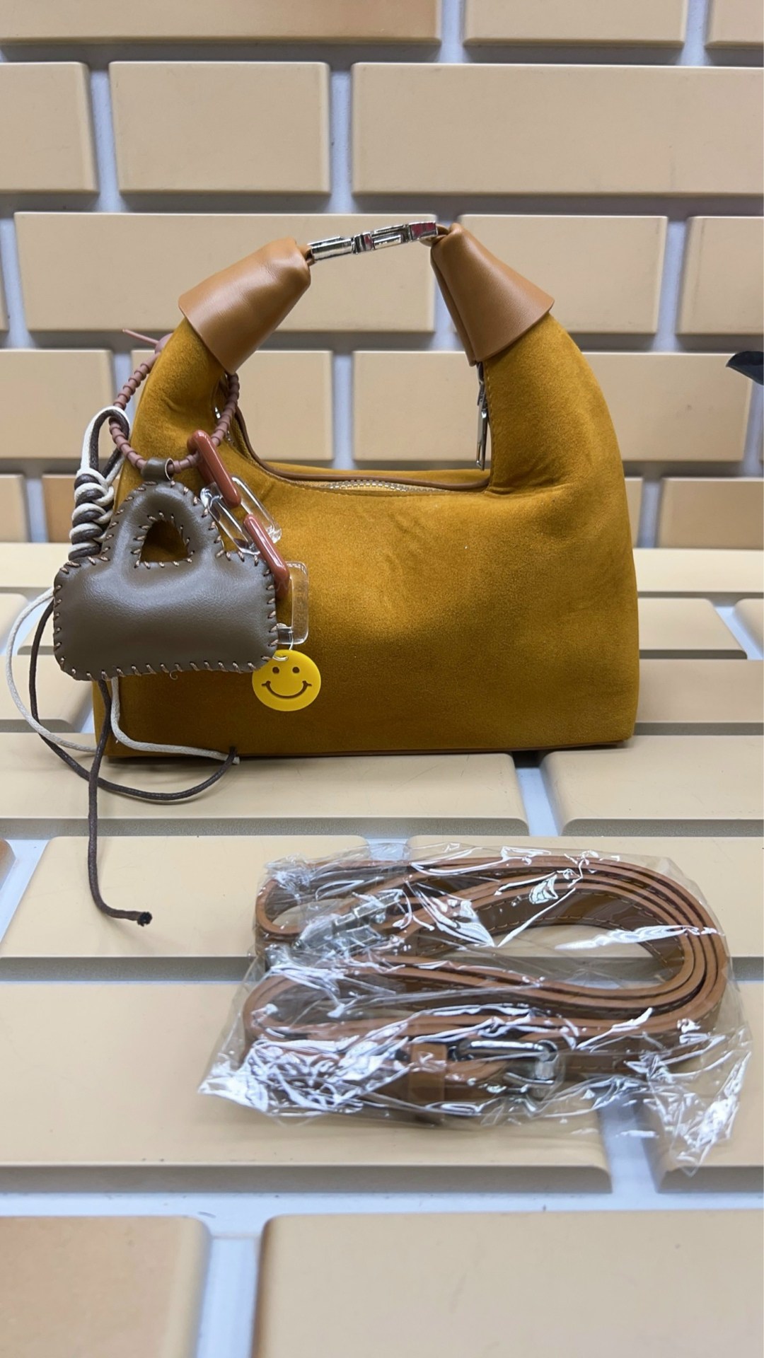 замшевая сумка,сумка,женская сумка,модная сумка,вместительная замшевая сумка