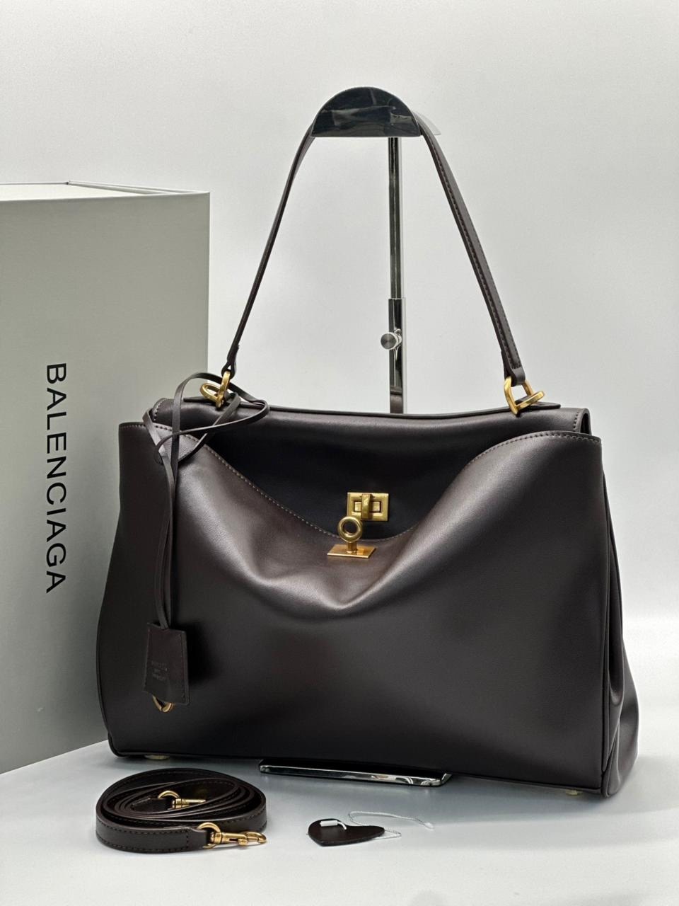 сумка balenciaga натуральная кожа 35-24 см,сумка balenciaga,сумка женская balenciaga,сумка balenciaga rodeo,женская кожаная сумка balenciaga rodeo medium черная