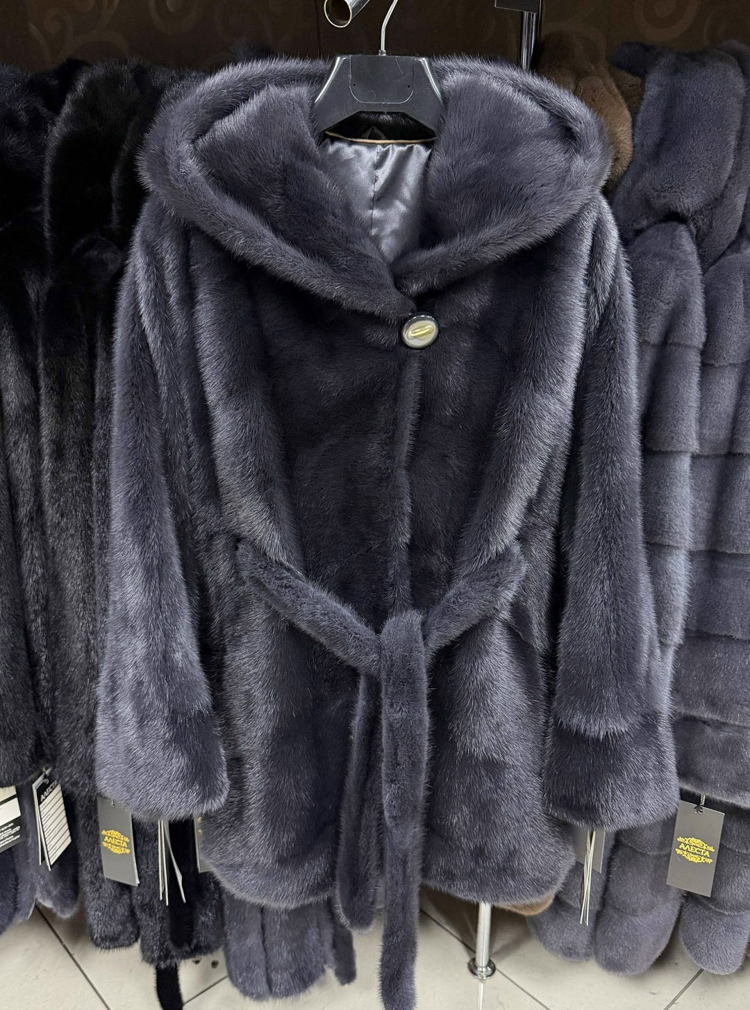 шуба норковая,норковая шуба с капюшоном,норка шуба,шубка из меха европейской норки с капюшоном,шуба из норки