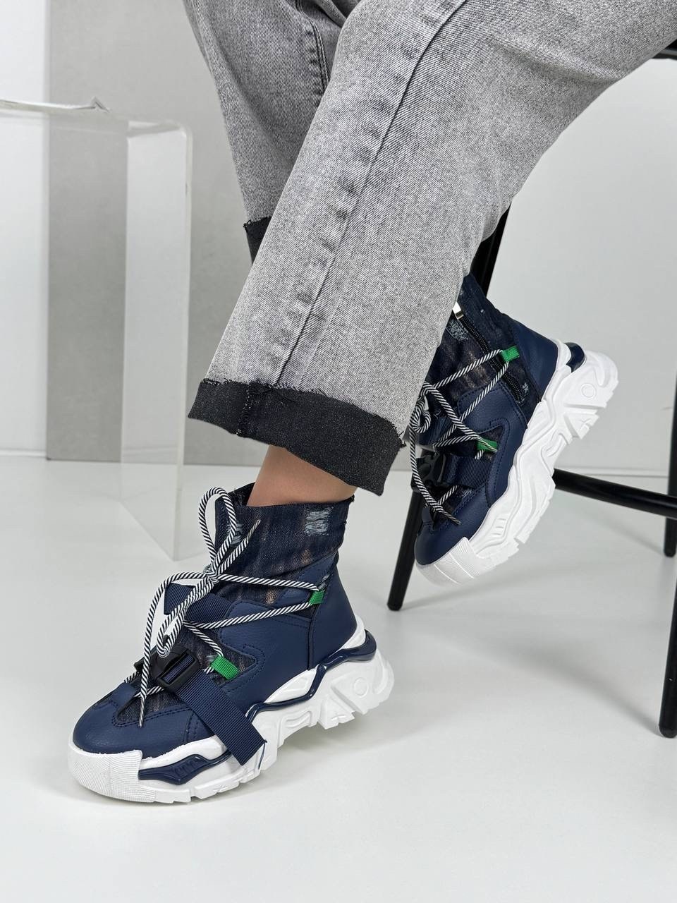 ,женские кроссовки,кроссовки модные,женские массивные кроссовки,массивные кроссовки