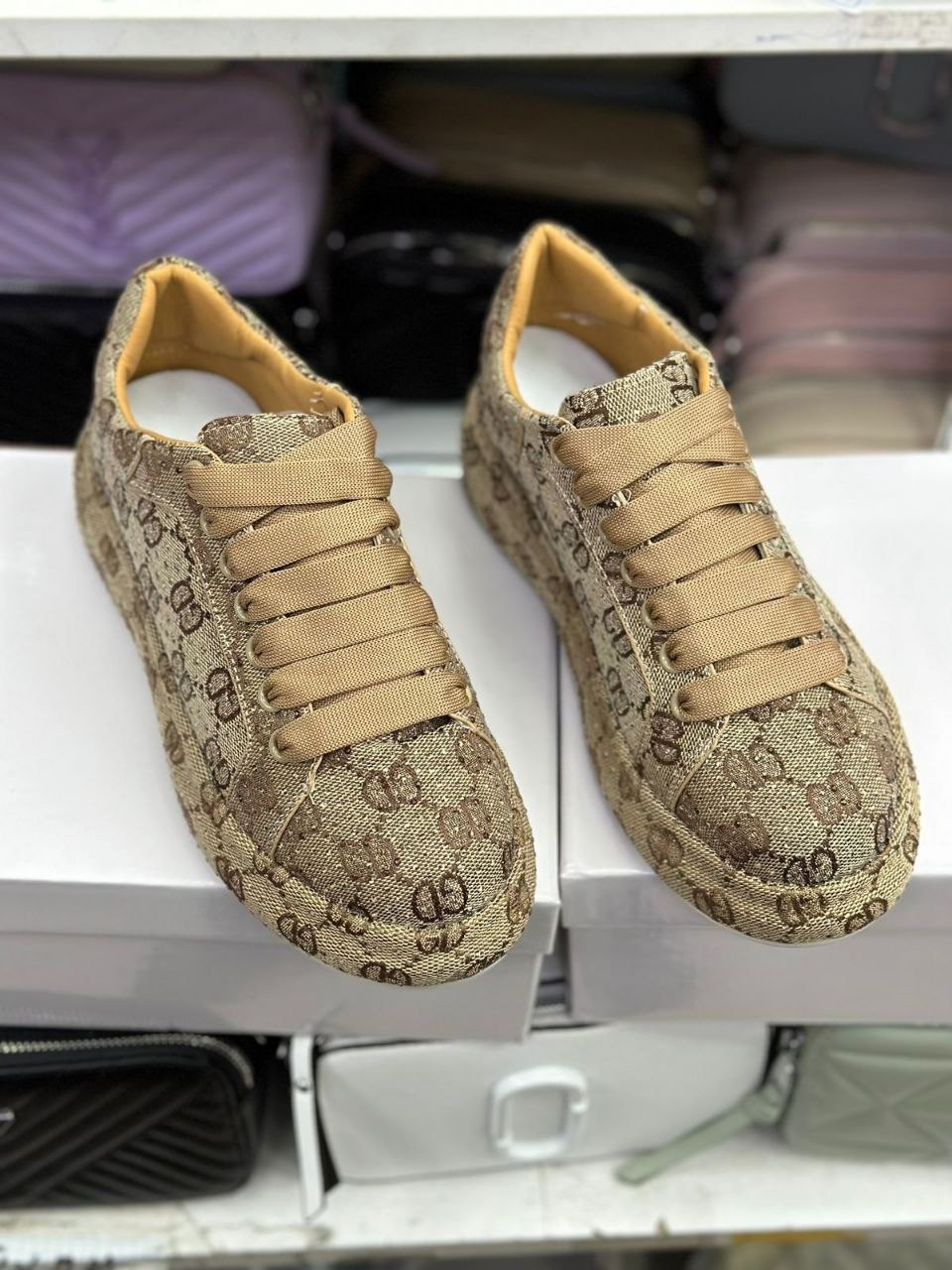 ,кроссовки женские gucci,кроссовки гуччи женские оригинал,кроссовки gucci,кроссовки женскиe