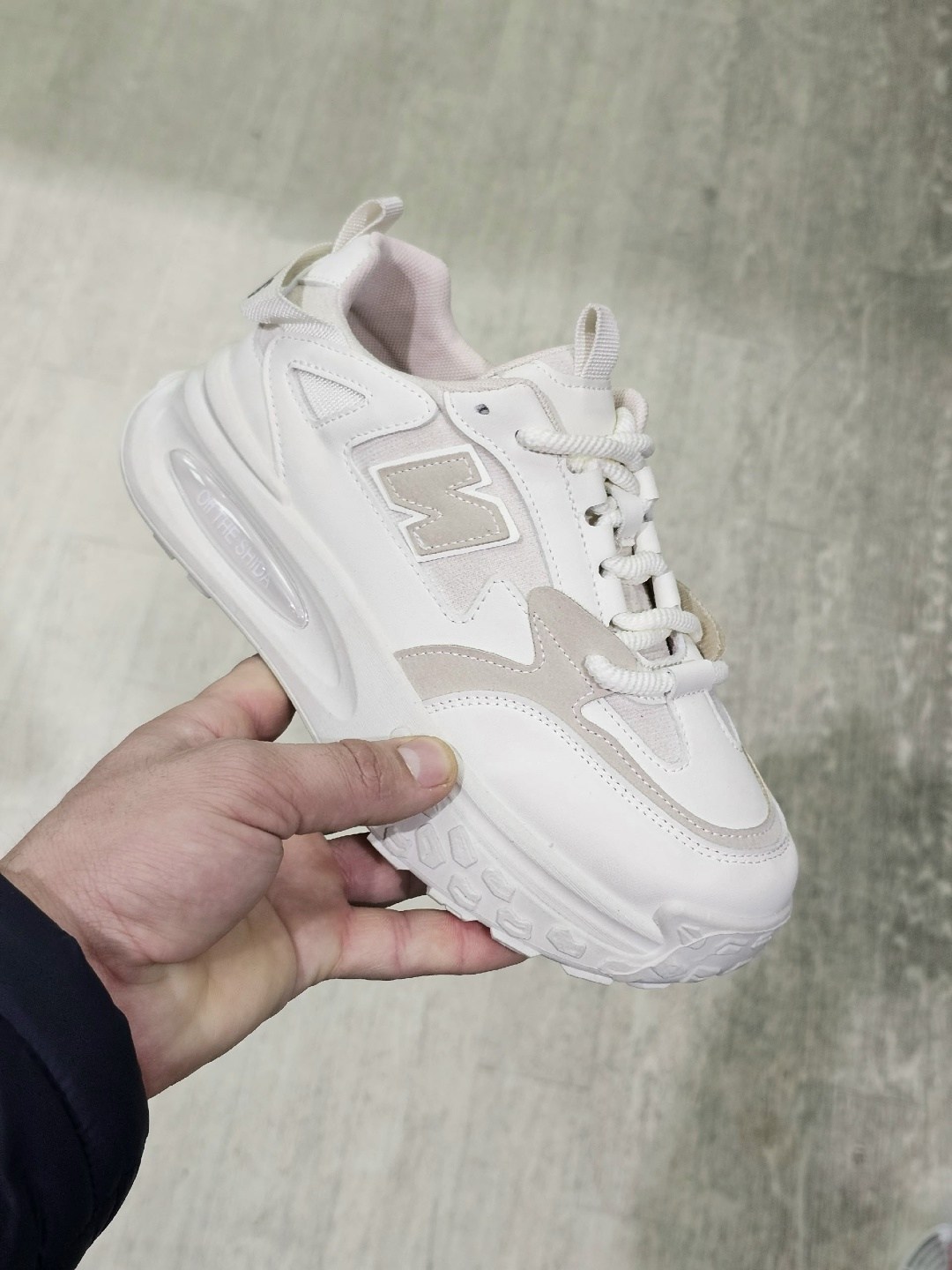 кроссовки женскиe,белые кроссовки,белые кроссовки женские,кроссовки модные,