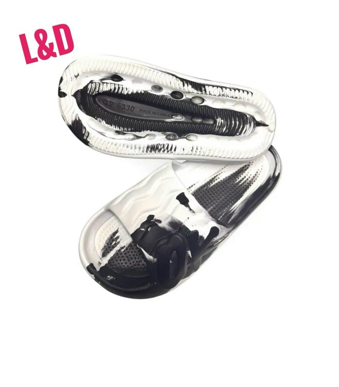 модные тапочки,шлепки изики женские,летние тапочки,шлепанцы женские,женские тапочки