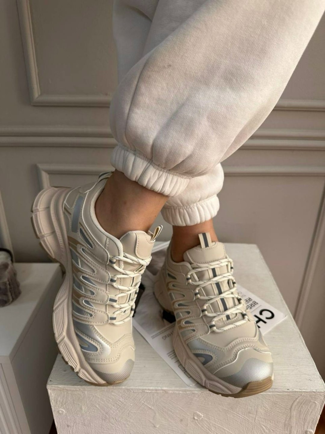 кроссовки кожа,кроссовки женские balenciaga,женские кроссовки,кроссовки бежевые,повседневные кроссовки