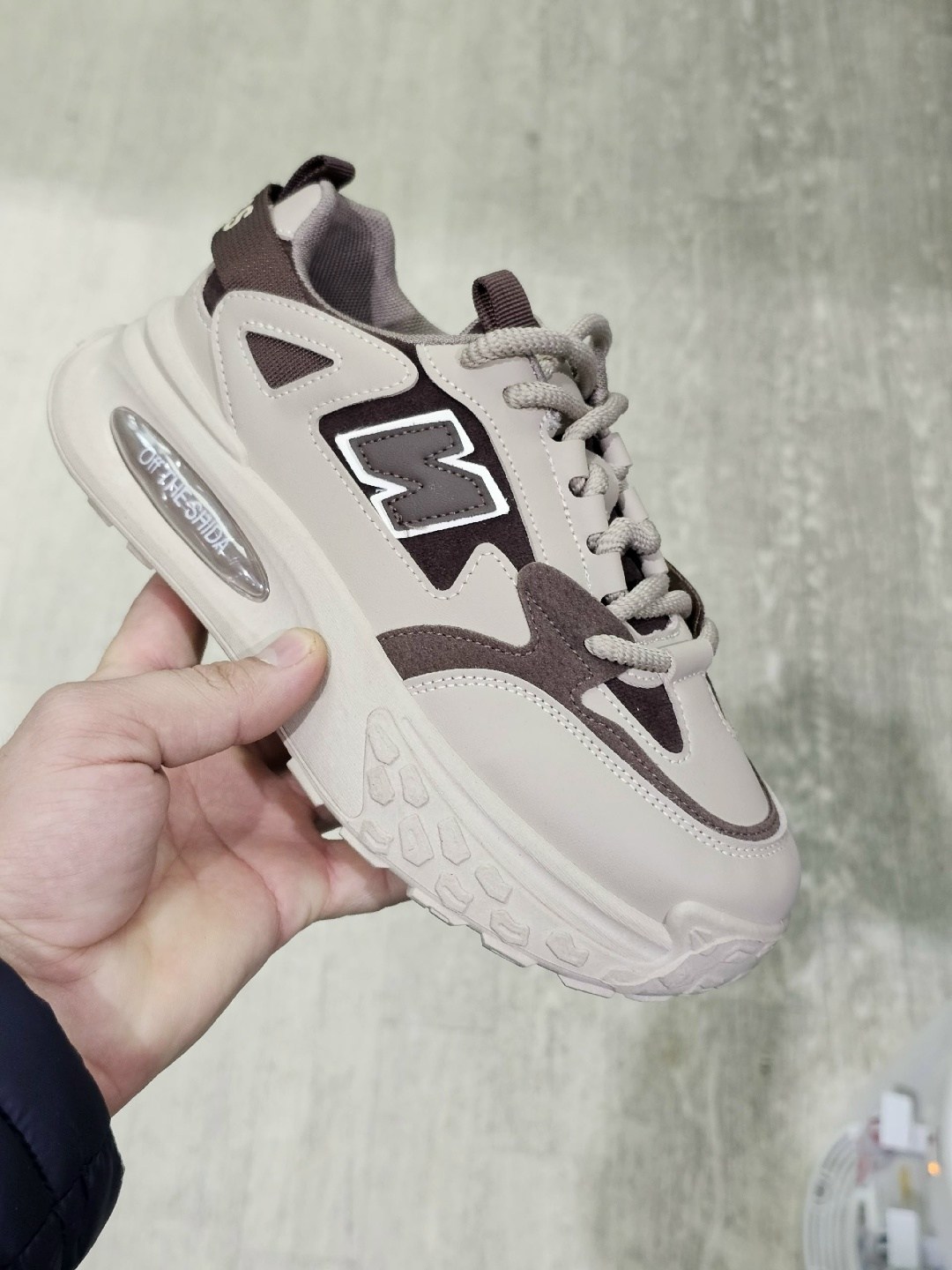 кроссовки женскиe,белые кроссовки,белые кроссовки женские,кроссовки модные,