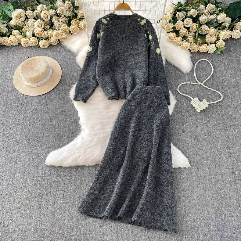 элегантные костюмы,вязаный костюм с юбкой,трикотажные костюмы,вязаные костюмы,вязаные комплекты