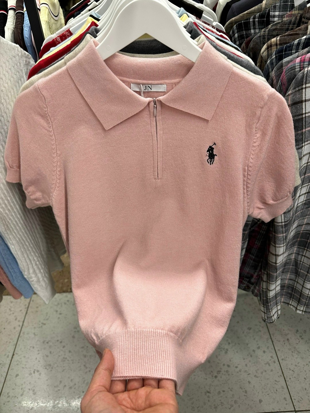 одежд,модные кофты,брендовые одежды,женской одежды