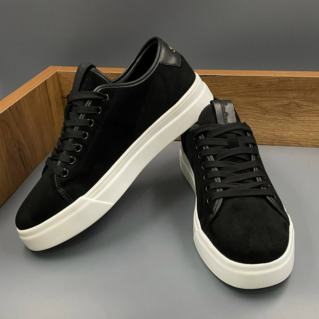 ,замшевые кеды мужские,кеды замшевые,мужские кроссовки черные из замши и белой подошвой,черные кроссовки