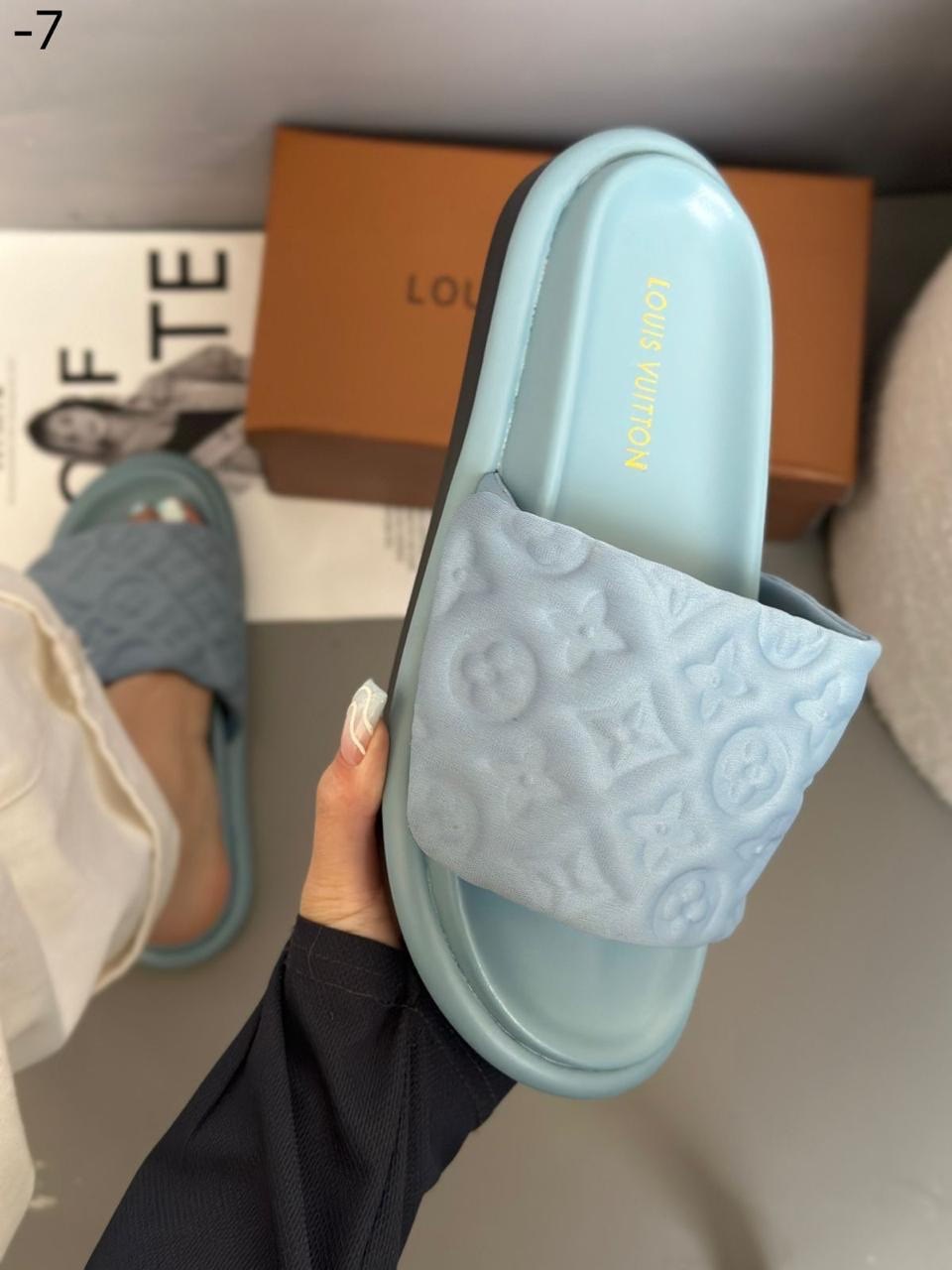 шлёпанцы louis vuitton,шлепанцы женские луи виттон,тапочки louis vuitton,луи виттон шлепки женские,шлепанцы луи виттон