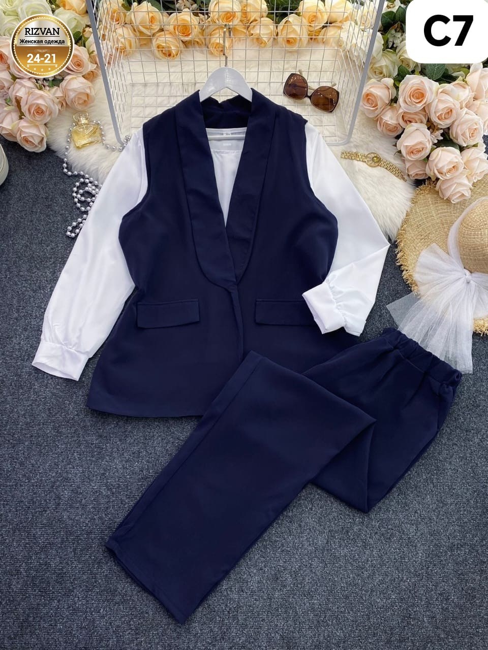 женский костюм тройка,костюм тройка женский с жилетом,брючный костюм с жилетом,брючный костюм с жилеткой женский,костюм с жилетом женский