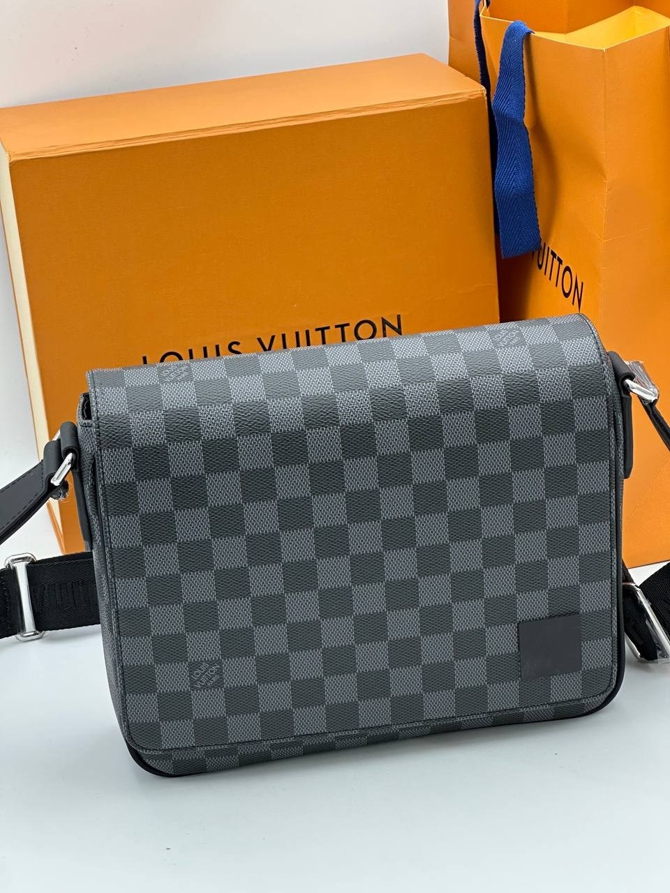 сумка louis vuitton мужская,сумка через плечо louis vuitton,сумка louis vuitton,louis vuitton мужская сумка через плечо,сумка через плечо мужская луи виттон