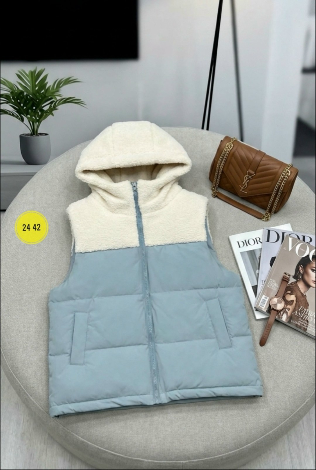 жилетка женская,двухсторонняя жилетка женская,теплый жилет,жилет женский,жилетка с капюшоном