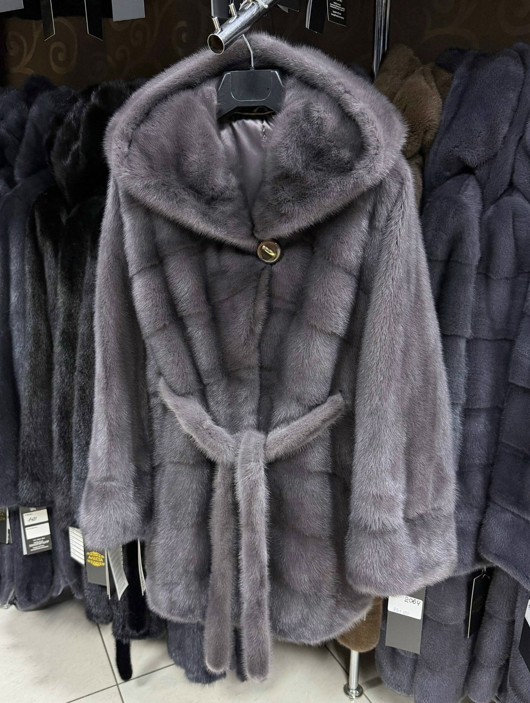 шубка из меха европейской норки с капюшоном цвет лаванда,шуба норковая,шубка из меха европейской норки с капюшоном,норковая шуба с капюшоном,шуба сиреневая норка