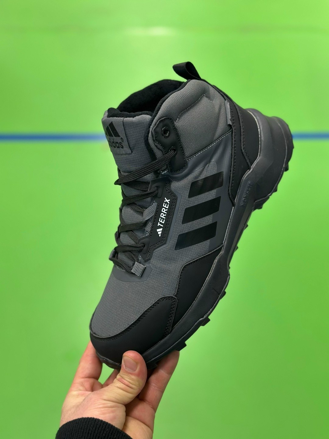 кроссовки зимние adidas terrex ax4 gtx,кроссовки adidas terrex зимние,зимние ботинки адидас с подошвой континенталь,кроссовки adidas зимние,кроссовки зимние adidas terrex ax4 gtx с мехом