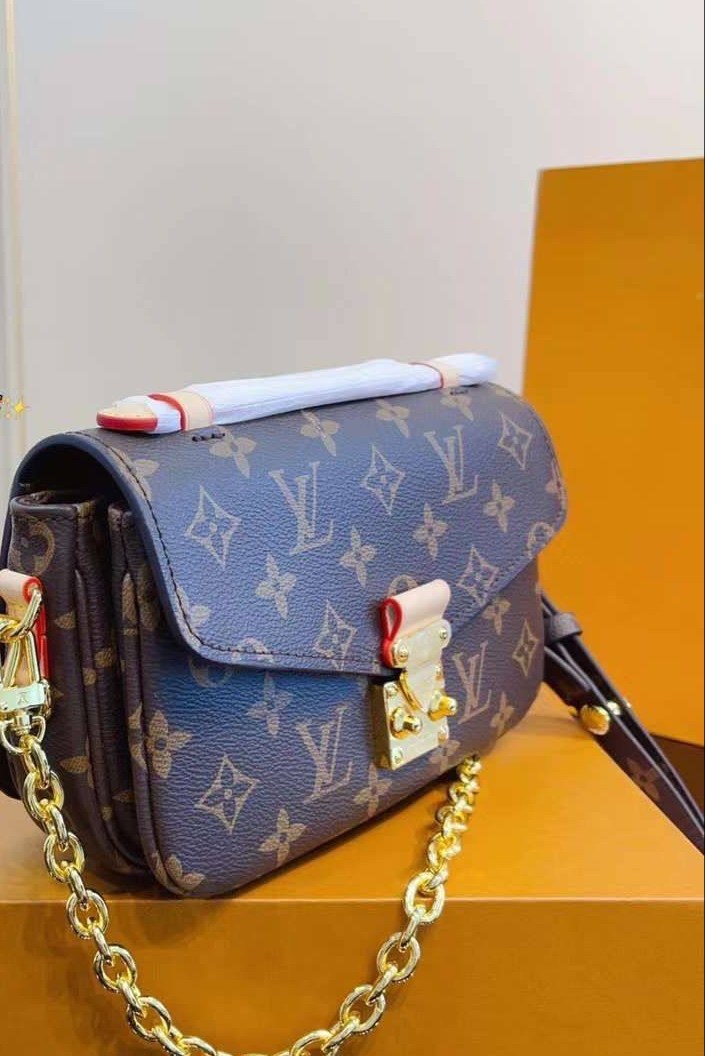 louis vuitton сумка на плечо,louis vuitton сумка,сумка pochette metis east west louis vuitton,сумка louis vuitton pochette metis,женская сумка louis vuitton