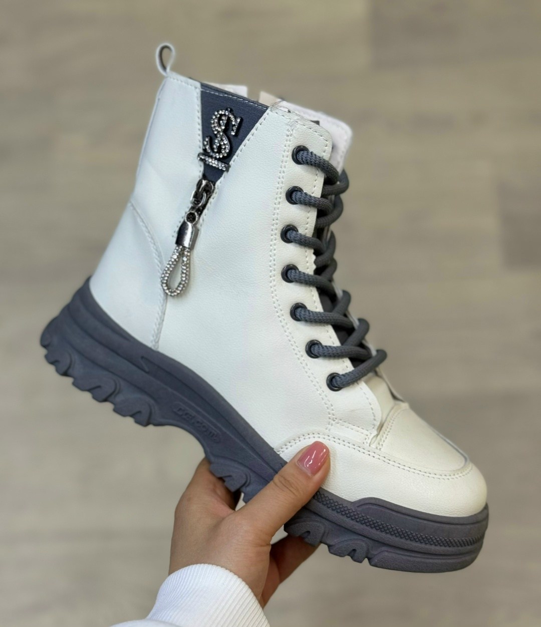 женские ботинки,,женская ,зимние женские ботинки,ботинки демисезонные