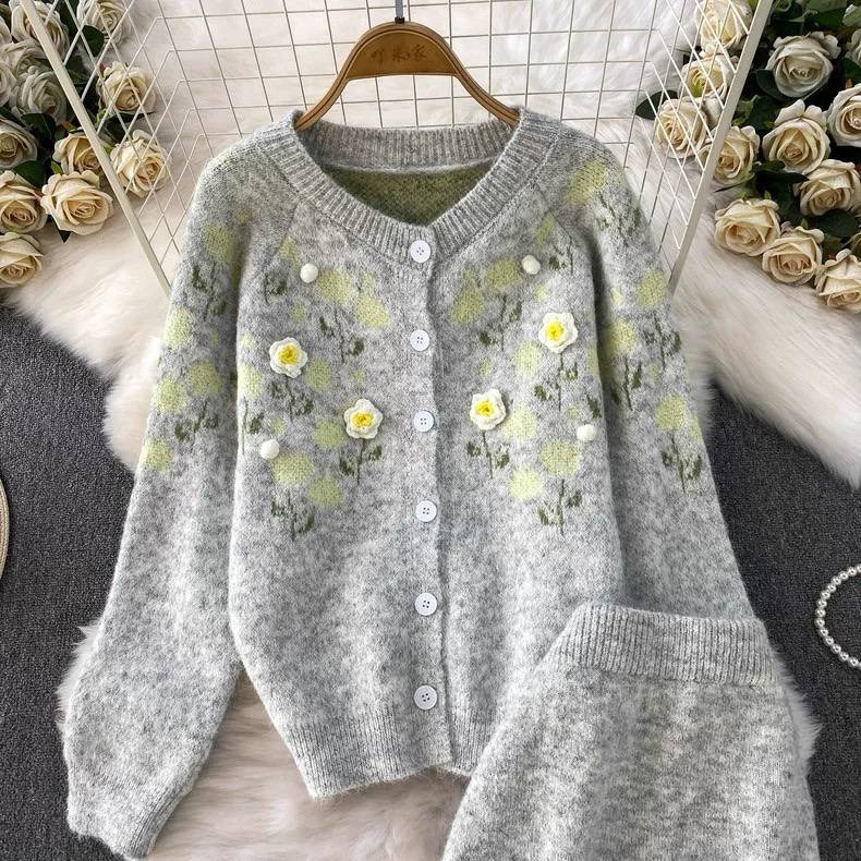 элегантные костюмы,вязаный костюм с юбкой,трикотажные костюмы,вязаные костюмы,вязаные комплекты