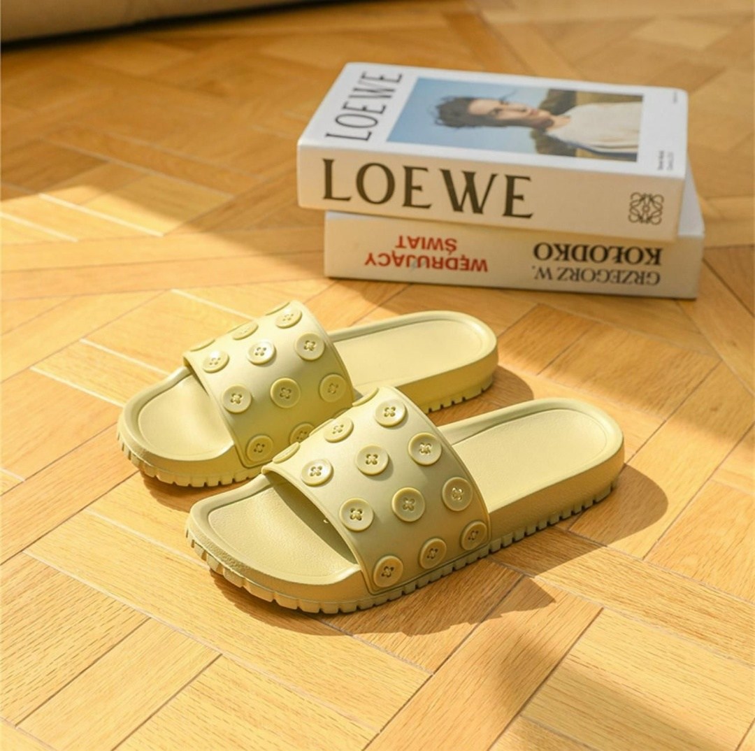 ,шлепанцы женские,модные тапочки,шлепанцы,летние тапочки