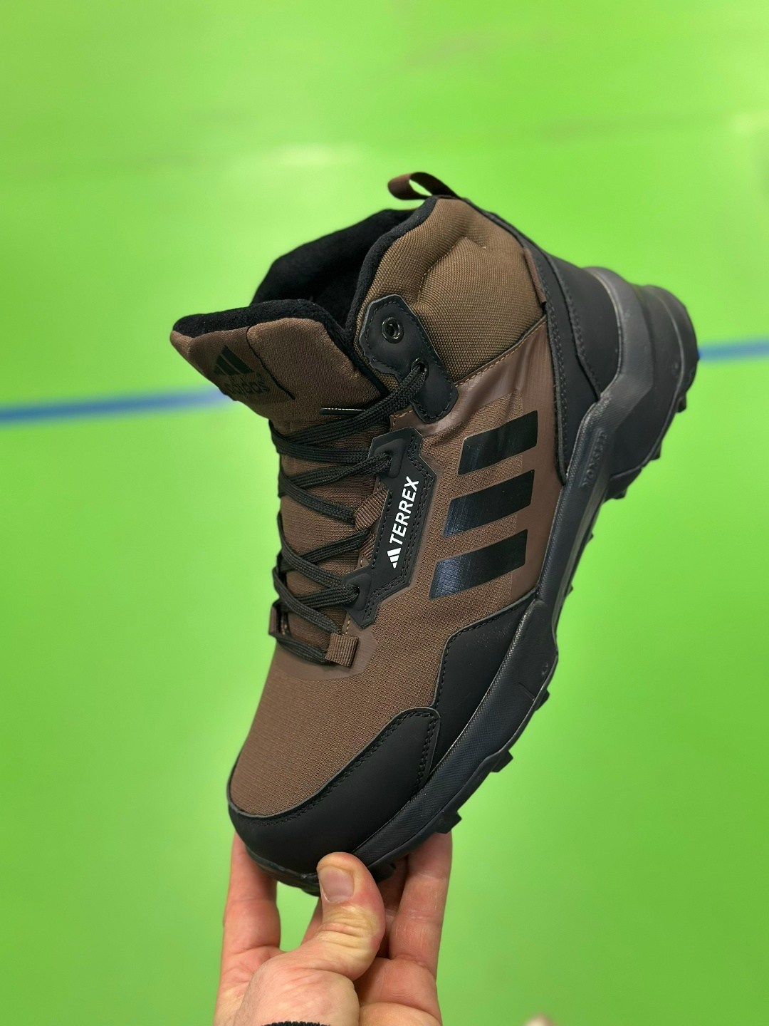 кроссовки зимние adidas terrex ax4 gtx,кроссовки adidas terrex зимние,зимние ботинки адидас с подошвой континенталь,кроссовки adidas зимние,кроссовки зимние adidas terrex ax4 gtx с мехом