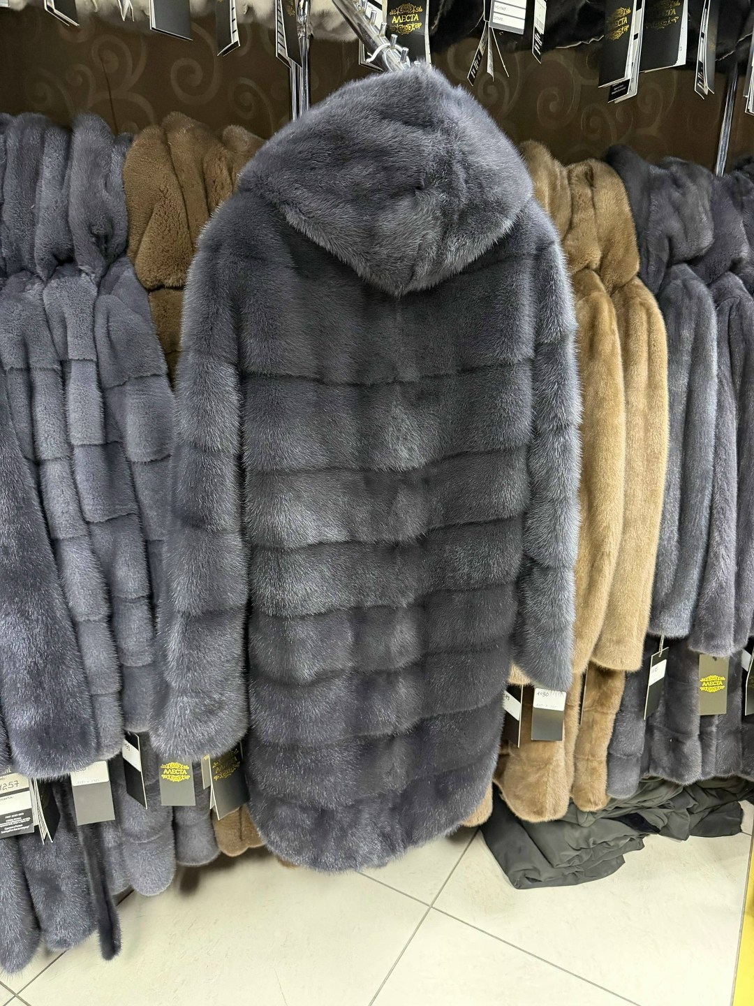 шубка из меха европейской норки с капюшоном цвет лаванда,шуба норковая,шубка из меха европейской норки с капюшоном,шуба норковая поперечка графит,шуба норковая в цвете графит