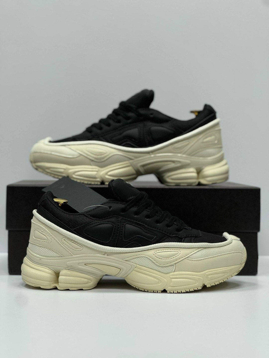 adidas x raf simons ozweego white & black,adidas ozweego raf simons black white,кроссовки adidas raf simons ozweego cream white,adidas raf simons x ozweego cream white,adidas raf simons ozweego 3 crea