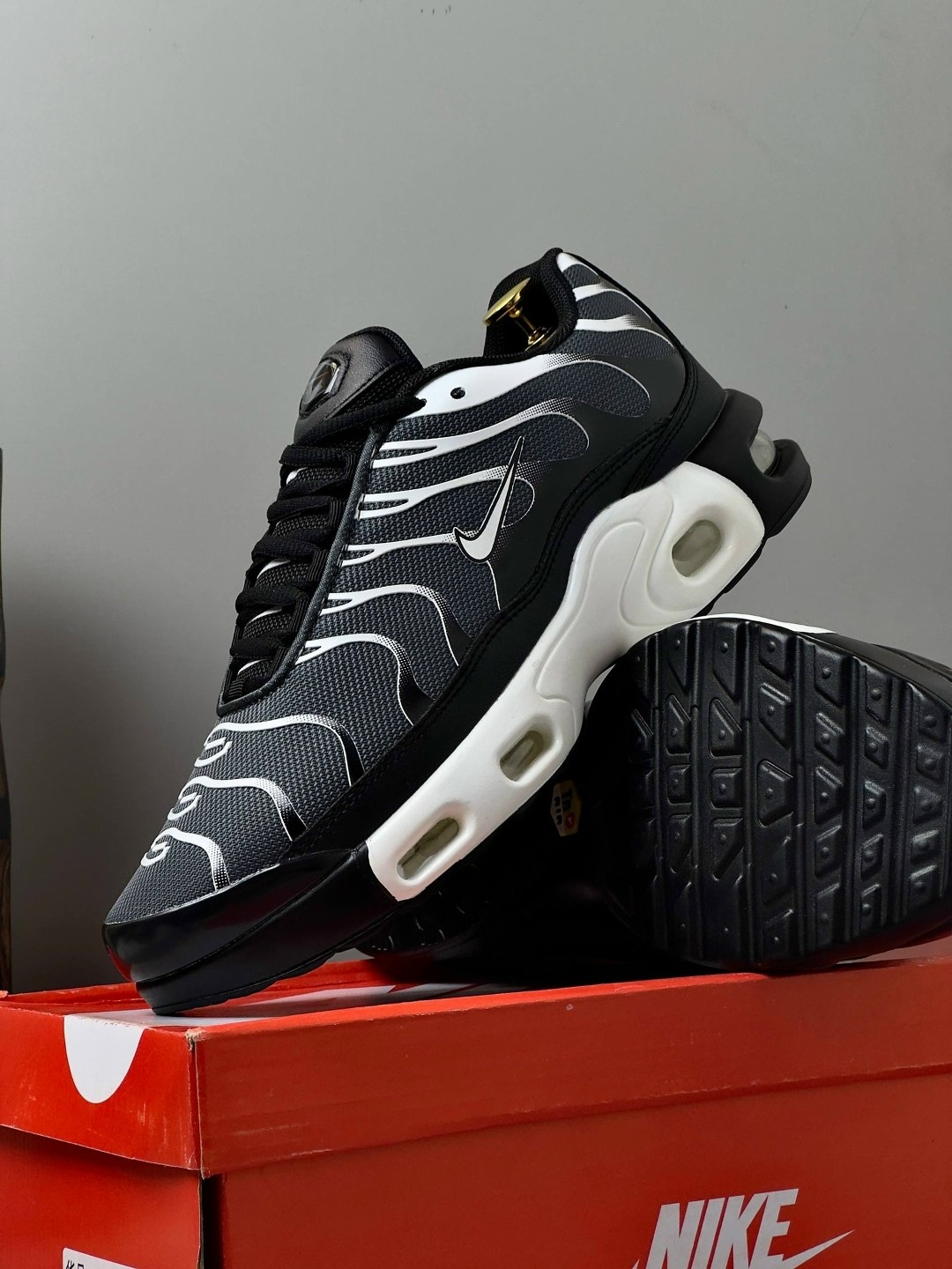 кроссовки nike air max tn plus,кроссовки мужские nike air max tn plus,кроссовки найк air max tn plus летние дышащие,nike air max tn plus,кроссовки найк air max plus tn