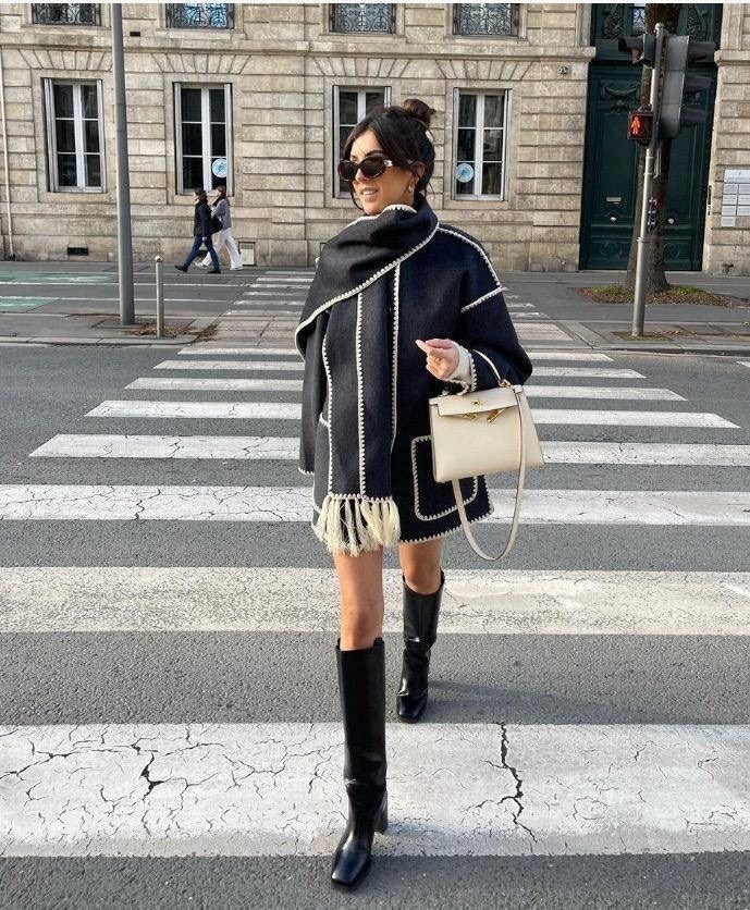 модное шерстяное пальто,пальто модное,пальто с шарфом,пальто и куртки,пальто с высоким воротником