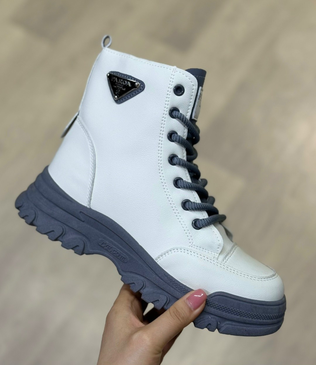 женские ботинки,,женская ,зимние женские ботинки,ботинки демисезонные