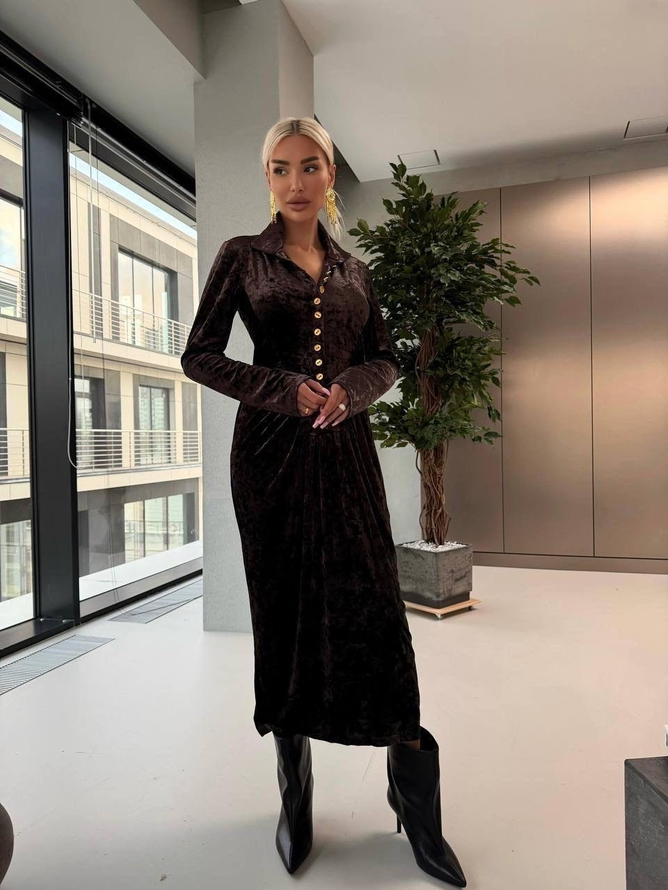 prettylittlething бархатное драпированное платье миди шоколадного цвета с разрезом на рукавах,бархатное драпированное платье миди шоколадного цвета с разрезом на рукавах,бархатное платье,платье бархат