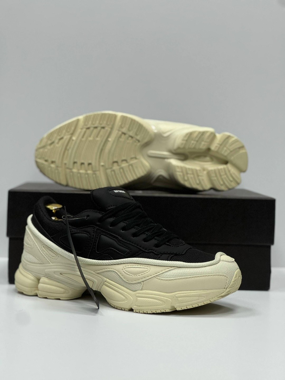adidas x raf simons ozweego white & black,adidas ozweego raf simons black white,кроссовки adidas raf simons ozweego cream white,adidas raf simons x ozweego cream white,adidas raf simons ozweego 3 crea