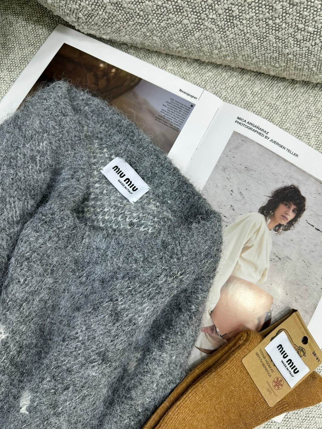 женский серый свитер с цветочным принтом и бриллиантами,джемпер для девочек,свитер женский модный мир,свитер зимние,свитер серый стразами