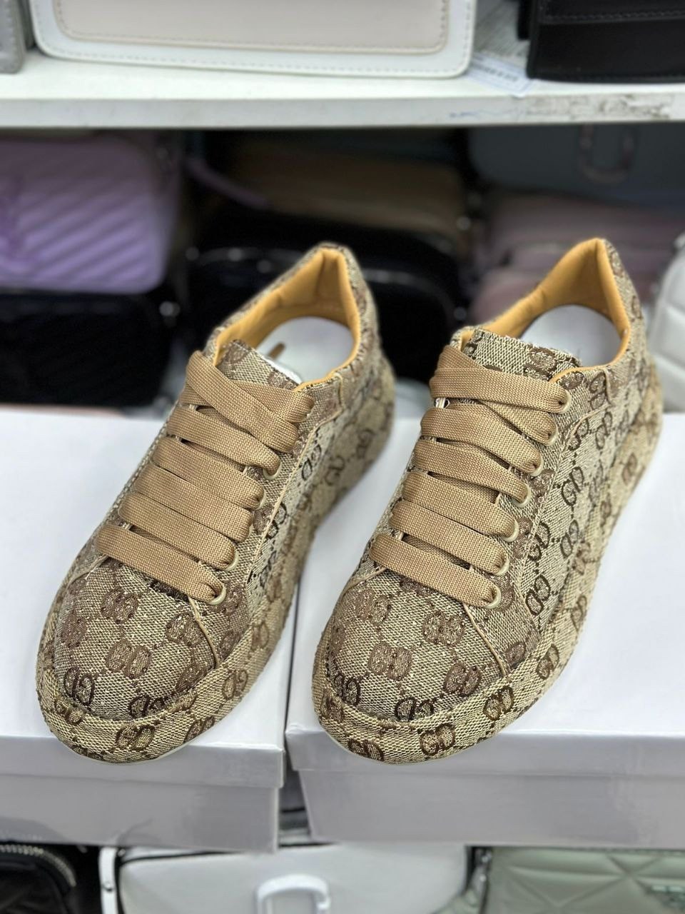 ,кроссовки женские gucci,кроссовки гуччи женские оригинал,кроссовки gucci,кроссовки женскиe