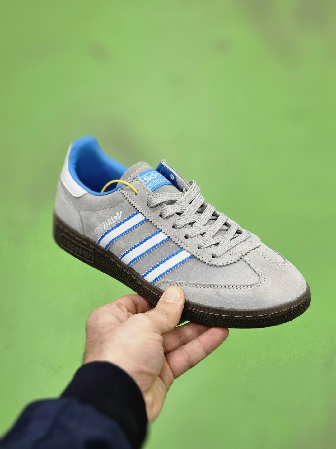 adidas moscow кроссовки spezial,кроссовки adidas originals handball spezial,adidas spezial moscow zil,handball adidas spezial,кроссовки adidas spezial moscow серые
