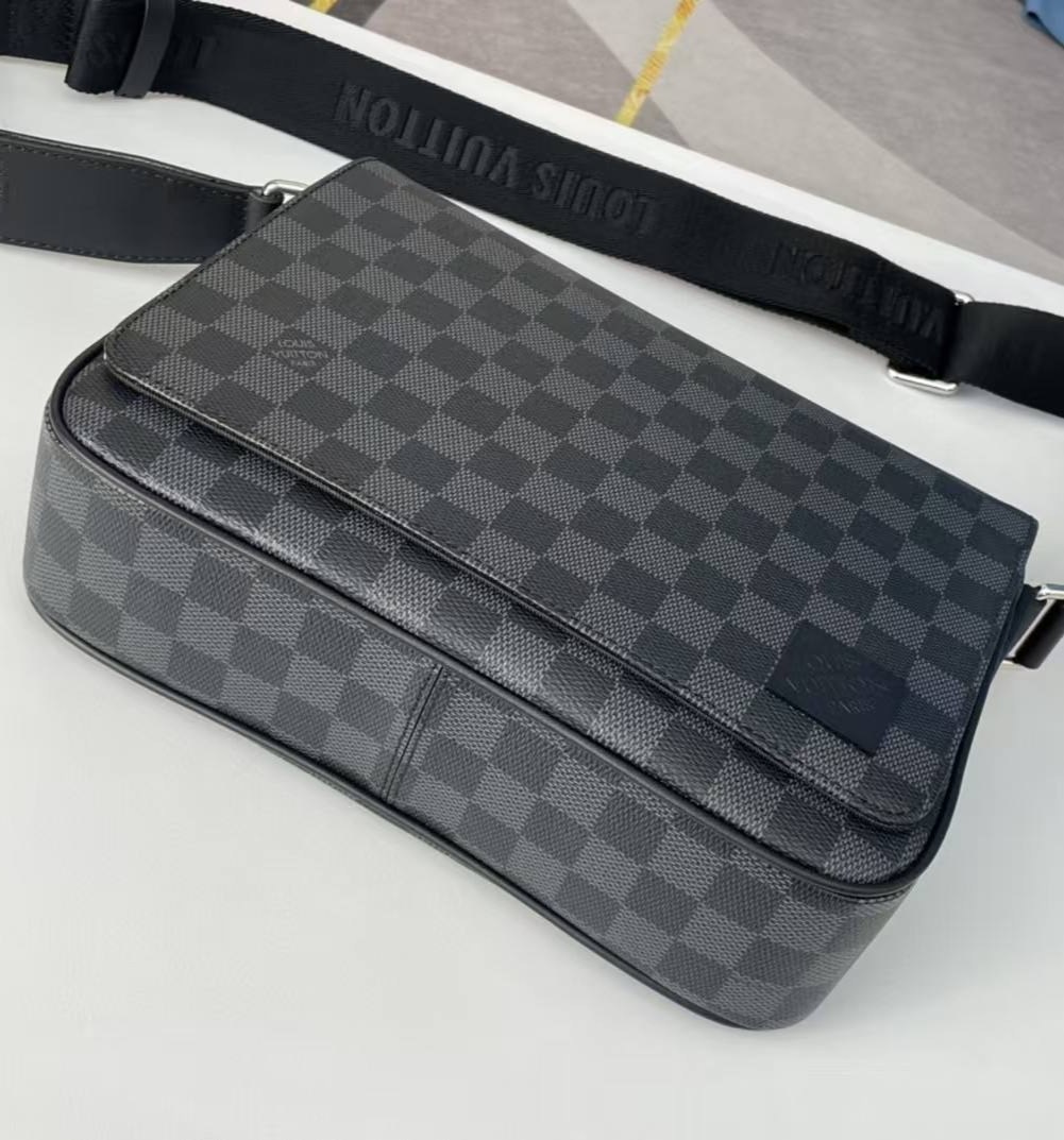 сумка louis vuitton мужская,сумка через плечо louis vuitton,сумка louis vuitton,louis vuitton мужская сумка через плечо,сумка через плечо мужская луи виттон