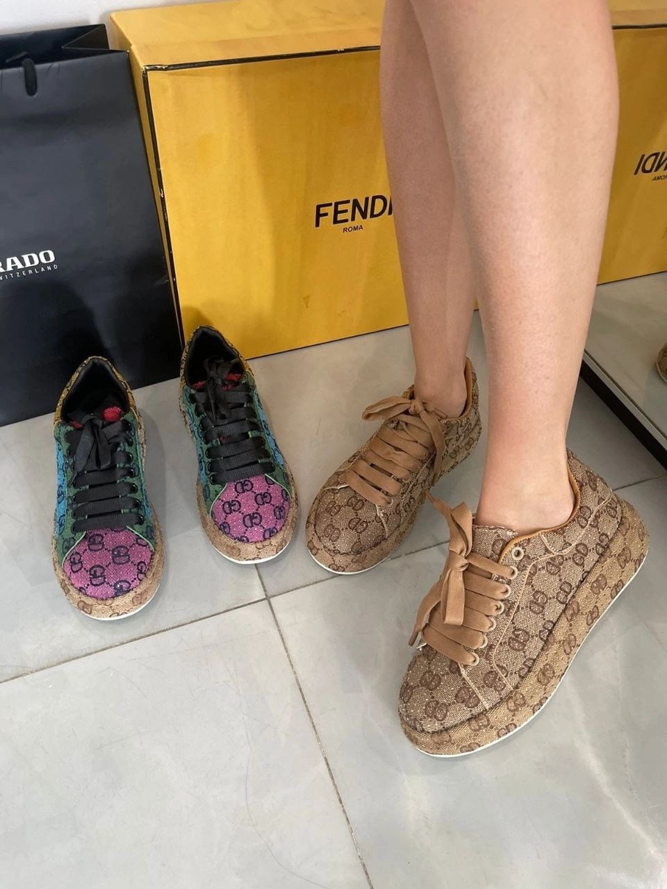 ,женская ,женские кроссовки,удобные кроссовки,кроссовки гуччи цветные