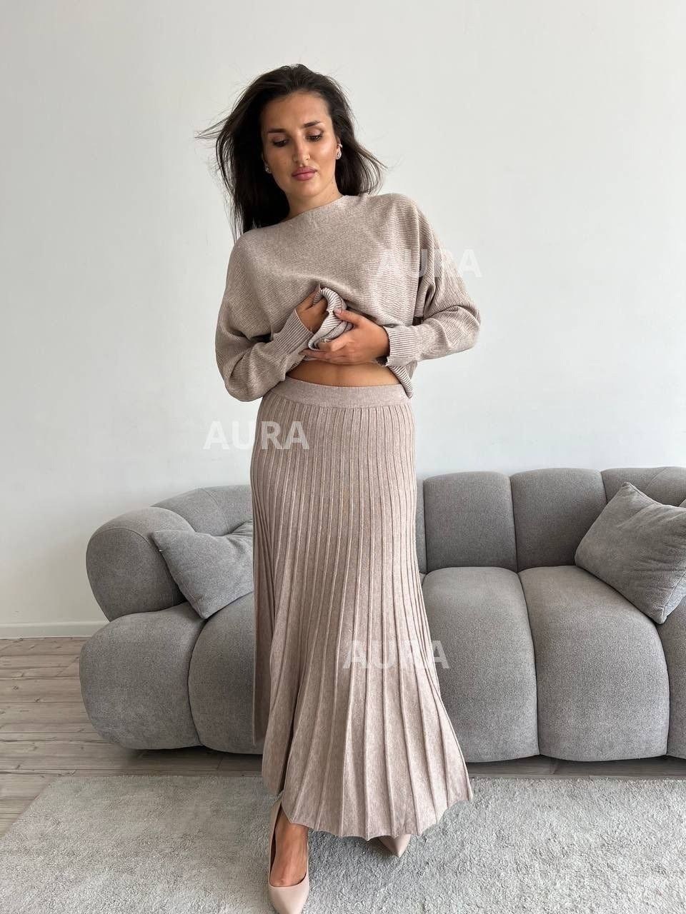 трикотажный костюм с плиссированной юбкой,вязаный костюм с юбкой,вязаный женский костюм свитер и юбка плиссе ys,трикотажный костюм,костюм женский вязаный свитер юбка плиссе