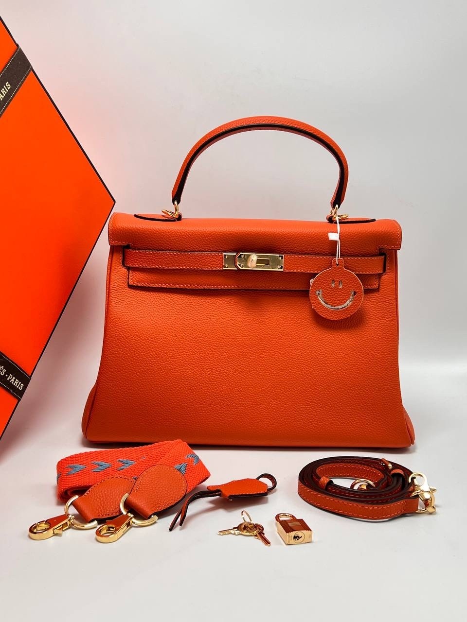 hermes сумка,сумка hermes женская,сумка эрмес мини,сумка hermes kelly,сумка хермес оранжевая
