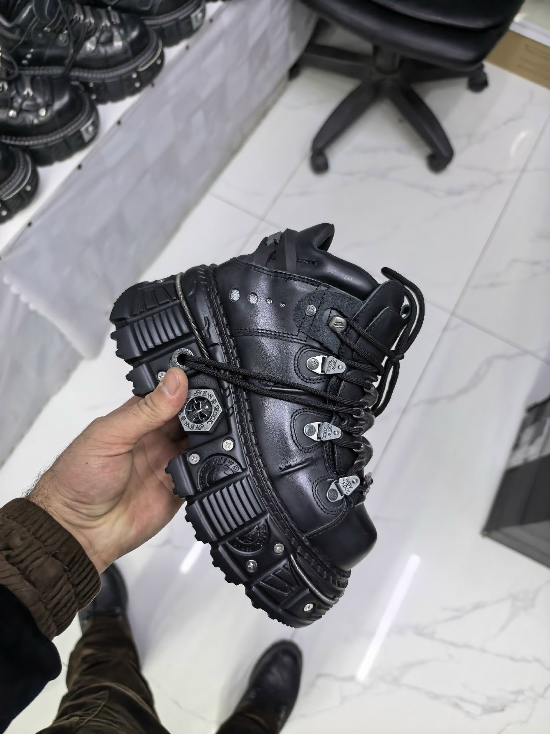 ботинки new rock,,кроссовки new rock,ботинки нью рок,массивные ботинки