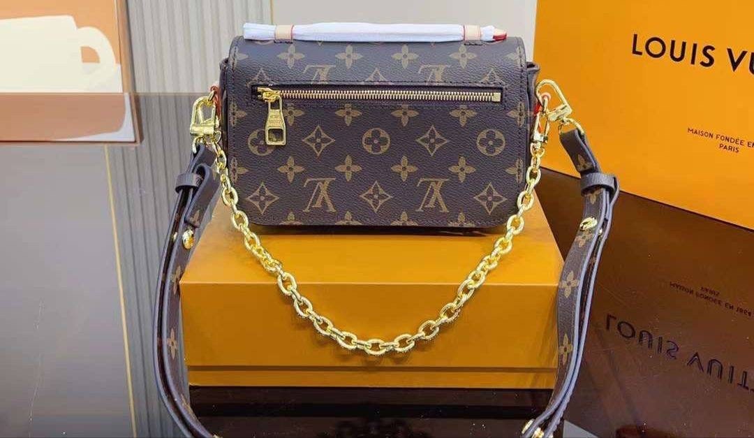 louis vuitton сумка на плечо,louis vuitton сумка,сумка pochette metis east west louis vuitton,сумка louis vuitton pochette metis,женская сумка louis vuitton