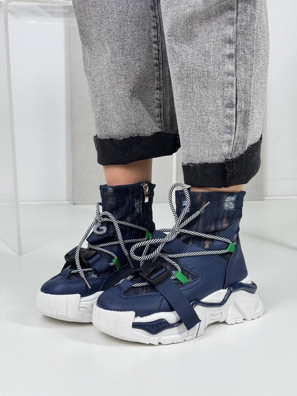 ,женские кроссовки,кроссовки модные,женские массивные кроссовки,массивные кроссовки